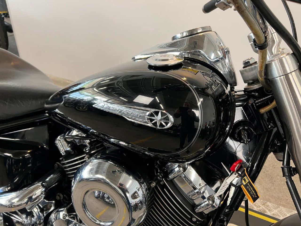 PEDANA ANTERIORE SINISTRA YAMAHA XVS 650 DRAGSTAR / FOOTREST LEFT GMR